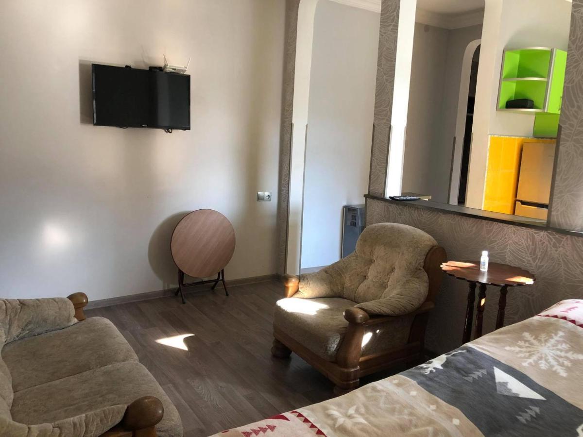 فندق Our House بورجومي المظهر الخارجي الصورة